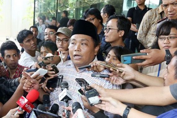 Sentil Mendag Soal Minyak Goreng, Arief Poyuono: Begitu Saja kok Repot, Kelar, deh - JPNN.COM