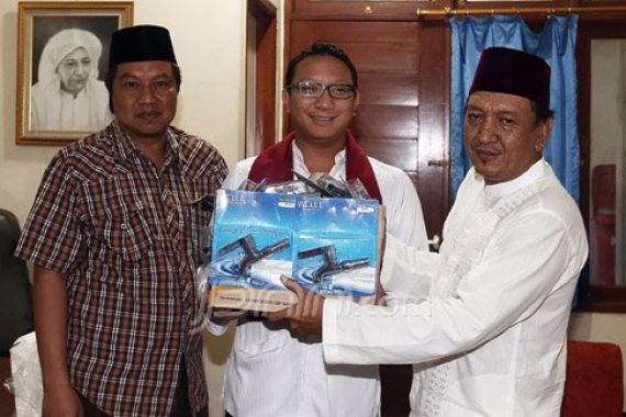 Foto Panas Pria Mirip Keponakan Prabowo Beredar, Hoaks atau Asli? - JPNN.COM