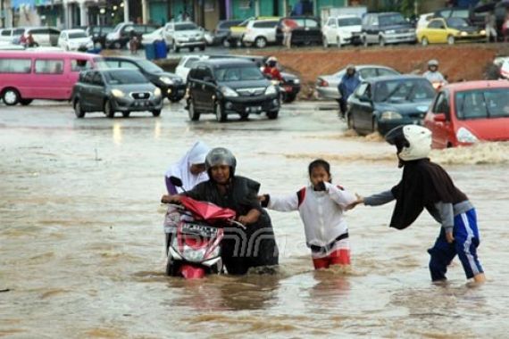 BNPB: Banjir Tiba di Manggarai Pukul 1.20 WIB Nanti - JPNN.COM
