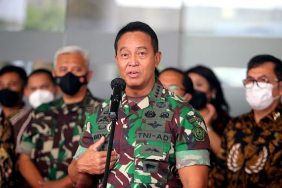 Jenderal Andika Memberi Arahan, Singgung Soal Penggunaan Senjata oleh Prajurit TNI - JPNN.COM