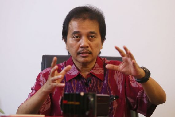 Makin Panas! Roy Suryo Polisikan Pengunggah Pertama 2 Stupa Candi Borobudur Mirip Jokowi - JPNN.COM