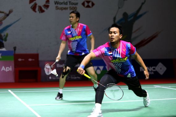 Indonesia Masters 2022: Cukup 27 Menit, Mohammad Ahsan/Hendra Setiawan Bantai Denmark - JPNN.COM