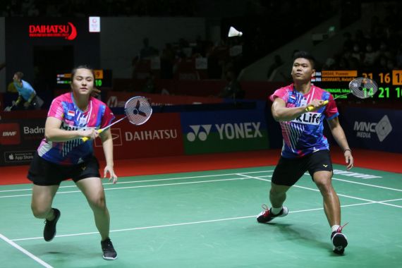 Indonesia Masters 2022: Mengamuk, Praveen Jordan/Melati Daeva Tendang Duo India - JPNN.COM