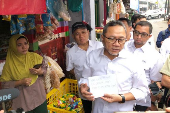 Mendag Zulhas Pastikan Tidak Ada Lagi Antrean Beli Minyak Goreng di Jakarta - JPNN.COM