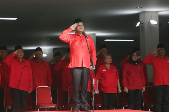 Selamat HUT Ke-78, bagi PDIP, TNI Kokoh pada Rakyat, Patriot NKRI Sejati - JPNN.COM