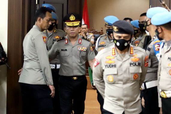 Polri Telah Serahkan Salinan Putusan Sidang Etik Kepada Ferdy Sambo - JPNN.COM