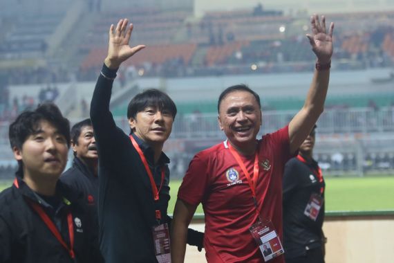 Iriawan Tak Lagi jadi Ketum PSSI, Shin Tae Yong Sedih, Nih Alasannya - JPNN.COM