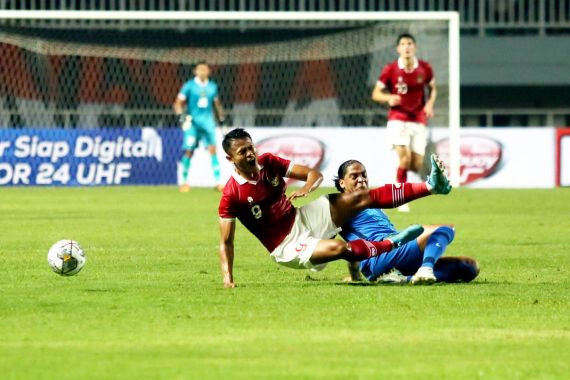 Timnas Indonesia vs Palestina: Dimas Drajad Ungkap Bisikan dari Shin Tae Yong - JPNN.COM
