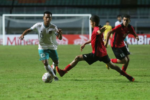 Timnas U-17 Indonesia Bungkam Palestina, Bima Sakti Sebut Hal Ini Perlu Dibenahi - JPNN.COM