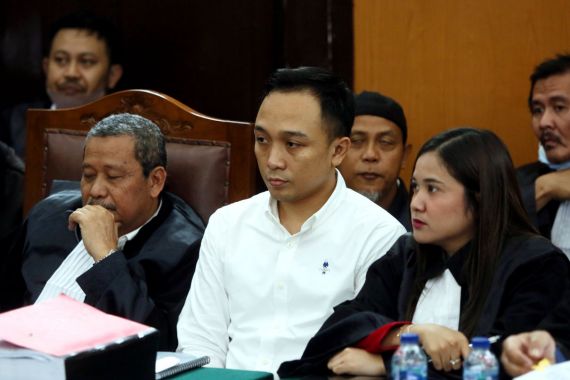 JPU Minta Majelis Hakim Jatuhi Hukuman 8 Tahun Penjara Kepada Ricky Rizal - JPNN.COM