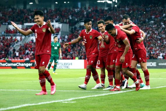 Foto Indonesia vs Thailand di GBK & Klasemen Grup A Piala AFF 2022 - JPNN.COM