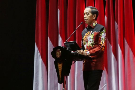 Jokowi Dinilai Berhasil Membawa Perekonomian Indonesia Membaik Dalam Kondisi Sulit - JPNN.COM