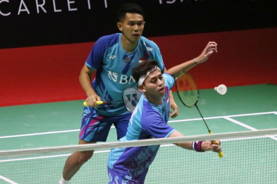 Indonesia Masters 2023: Perasaan Rian Ardianto Main Bersebelahan dengan Ribka Sugiarto - JPNN.COM