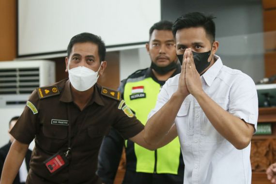 Bharada E Dihukum 1 Tahun 6 Bulan Penjara, IPW Singgung Vonis Mati Ferdy Sambo - JPNN.COM