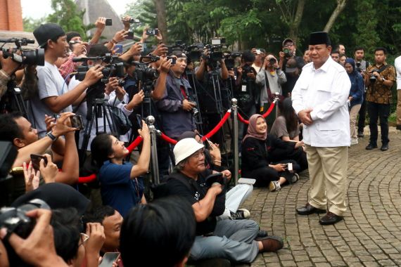 Prabowo Mengalahkan Ganjar, Anies Terancam Gagal jadi Capres - JPNN.COM