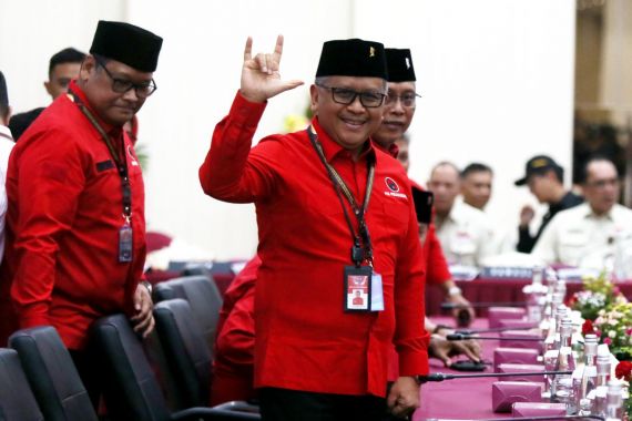 Respons Hasto Kristiyanto Soal Meroketnya Elektabilitas PDIP dan Ganjar Pranowo - JPNN.COM