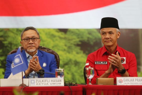 Golkar & PAN Dukung Prabowo, Ganjar Bilang Kisah Itu Pernah Terjadi di Pilpres 2014 - JPNN.COM