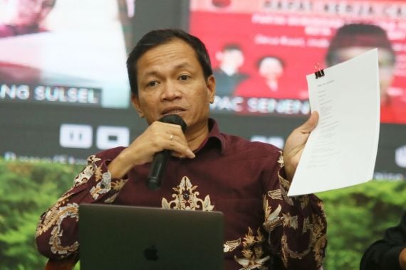 Usman Sulit Melihat Proses Hukum terhadap Hasto PDIP Demi Kepentingan Yuridis - JPNN.COM