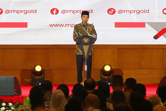 Singgung Reshuffle Kabinet, Ketum Formama Sarankan Jokowi Angkat Menteri Bukan dari Parpol - JPNN.COM