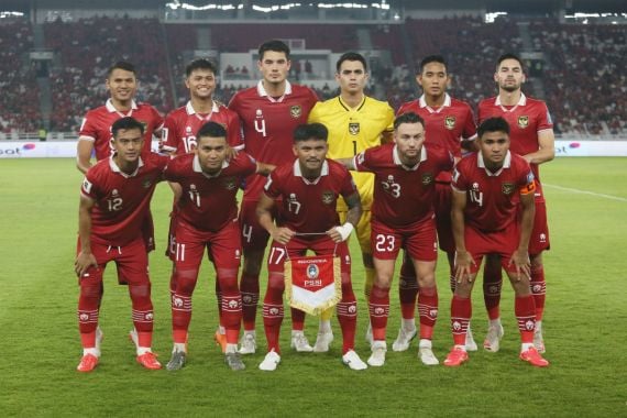 Babak Pertama Timnas Indonesia vs Irak 1-2, Shayne Pattynama Cetak Gol - JPNN.COM