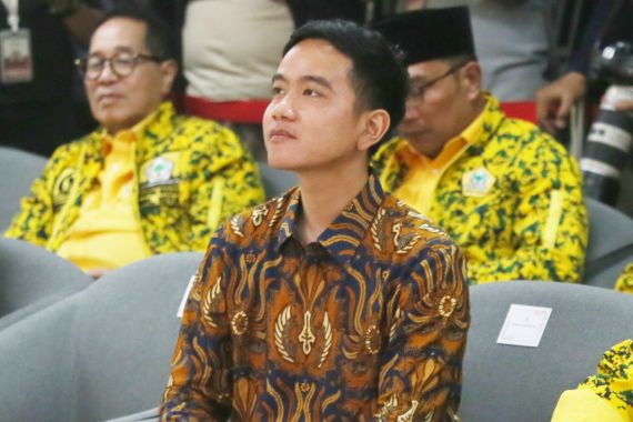 Jokowi Disebut Akan Jadi Ketua Koalisi Besar, Ini Kata Gibran - JPNN.COM