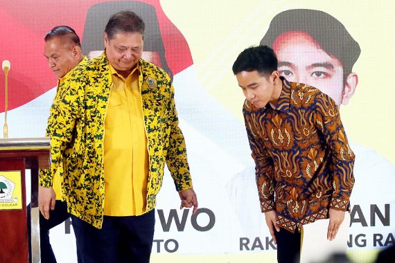 Politik Dinasti Muncul Sejak Gibran Bertarung di Solo, Tak Ada yang Berani Meladeni Anak Jokowi - JPNN.COM