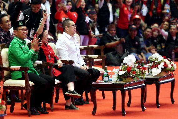 Hary Tanoe Sebut Ganjar-Mahfud Tidak Punya Beban Masa Lalu, Layak Dipilih Rakyat - JPNN.COM