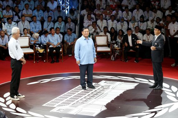 Pesan Jokowi untuk Anies, Prabowo, dan Ganjar, Jangan Terjebak - JPNN.COM