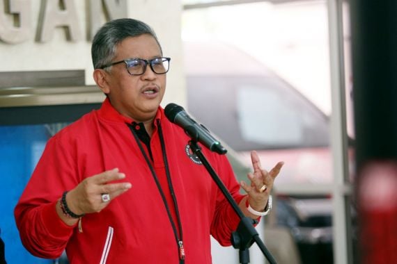 Sekjen PDIP Akui Dengar Isu Prabowo Jadi Presiden Sebentar Lalu Dilanjut Gibran dari Pengusaha - JPNN.COM