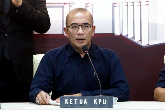 DKPP Jatuhkan Sanksi Peringatan Berat kepada Ketua KPU Hasyim Asyari dalam Kasus Irman Gusman - JPNN.COM
