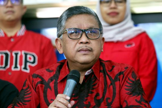 Ribka Tjiptaning Dipanggil KPK terkait Kasus Korupsi, Hasto Singgung soal Kriminalisasi - JPNN.COM
