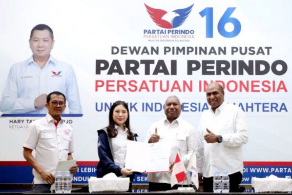 Perindo Dukung Dominggus-Lokatani di Pilgub Papua Barat 2024 - JPNN.COM