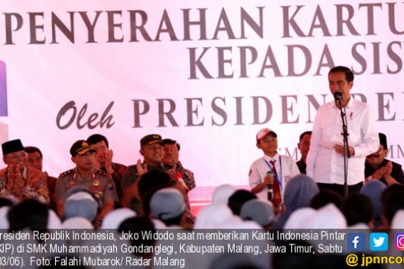 Jokowi Belum Perintahkan Menteri Muhadjir Cabut Kebijakan Sekolah Lima Hari - JPNN.COM