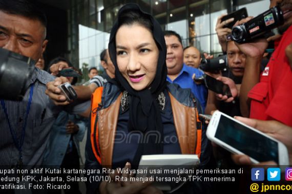Eks Bupati Kukar Rita Widyasari Dihadirkan di Sidang Suap Penyidik KPK AKP Robin - JPNN.COM