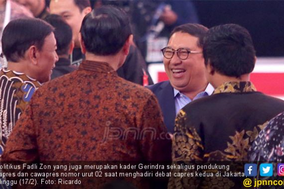 Jokowi dan TKN Parodikan Salam Siap Presiden, Fadli Zon: Mereka Memang Dagelan - JPNN.COM