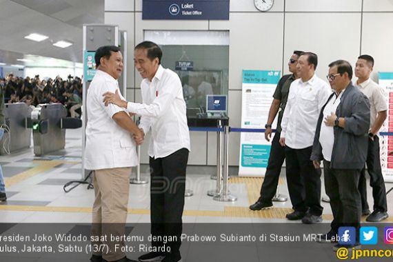 Semoga Tak Ada Rahasia Kecil di Pertemuan Prabowo dan Jokowi - JPNN.COM