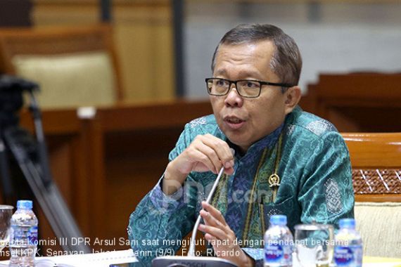 Begini Kata Arsul Sani PPP soal Reshuffle Kabinet Jokowi - JPNN.COM