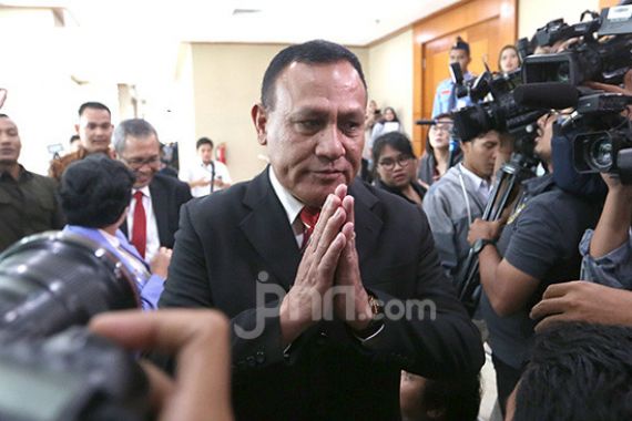 ICW Sebut Sanksi Terhadap Ketua KPK Firli Bahuri Tak Masuk Akal - JPNN.COM