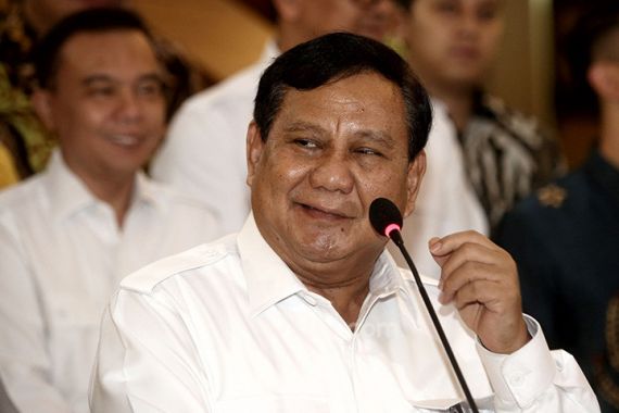 Dapat Tausiah Dari Pacul PDIP, Prabowo Lalu Menyuruhnya Maju ke Depan - JPNN.COM