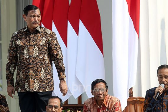 Jokowi 3 Periode, Konon LBP Komandan Lapangan, PKB & Golkar Paling Loyal - JPNN.COM