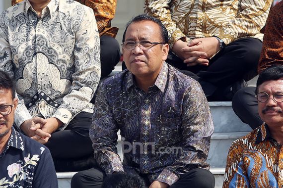 Menteri Andalan Jokowi Ini Sedang Sakit, Dirawat Kini di RSPAD, Mohon Doanya - JPNN.COM