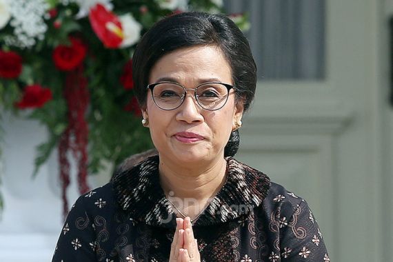 Sulit Menggeser Sri Mulyani, Pengamat: Menteri Kesayangan Jokowi - JPNN.COM