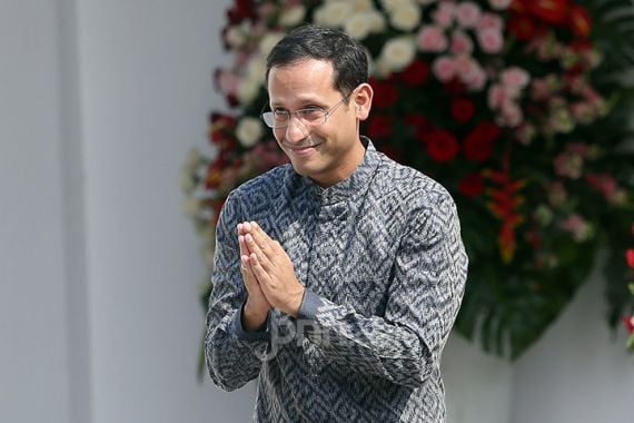 Seusai Bertemu Jokowi, Menteri Nadiem Membatalkan Kenaikan UKT - JPNN.COM