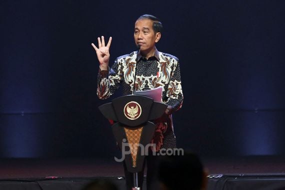 Laju Pertumbuhan Ekonomi Terus Membaik, Jokowi Dinilai Mampu Jaga Stabilitas - JPNN.COM