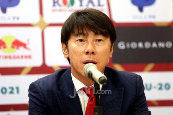 Demam Pelatih Korea Selatan Menjangkiti Negara Asia Tenggara, Shin Tae Yong Beber 2 Kelebihan - JPNN.COM