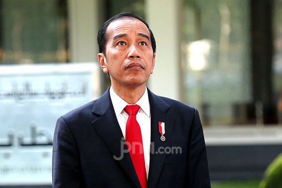 Pak Jokowi, Kantor Desa Ada yang Dibakar Gara-Gara Bansos - JPNN.COM
