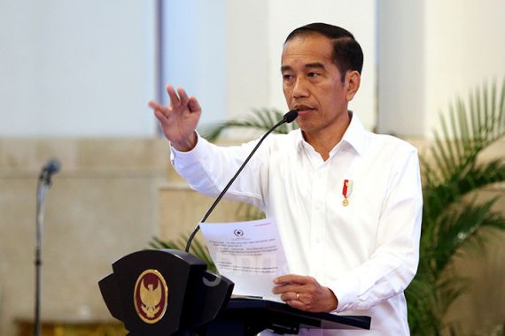 Langkah Jokowi Menggenjot Sektor Teknologi Digital Dinilai Brilian - JPNN.COM
