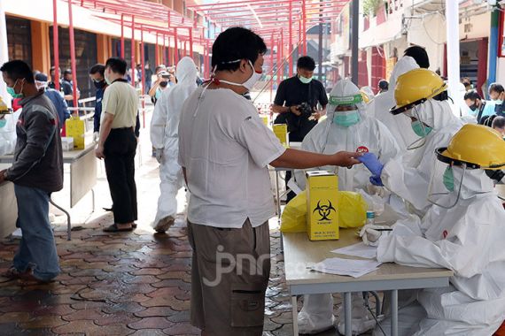 Pakar Epidemiologi Sebut Kasus Positif Corona Bakal Naik 100 Persen - JPNN.COM