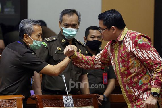 Permintaan ke Jaksa Agung Menuai Polemik, Arteria Dahlan Minta Maaf kepada Masyarakat Sunda - JPNN.COM