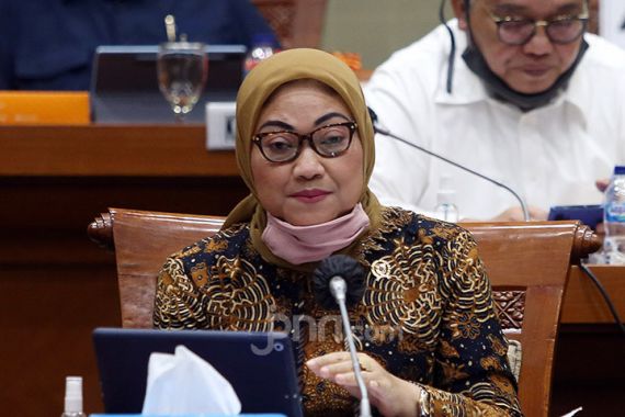 Kabar Bahagia dari Ida Fauziyah soal Subsidi Pekerja Bergaji di Bawah Rp 5 Juta - JPNN.COM